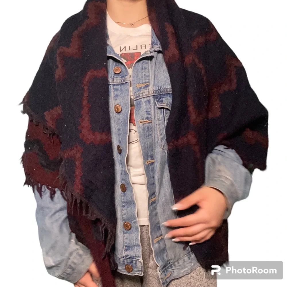 Aritzia Wilfred Blanket Scarf - Picture 2 of 16